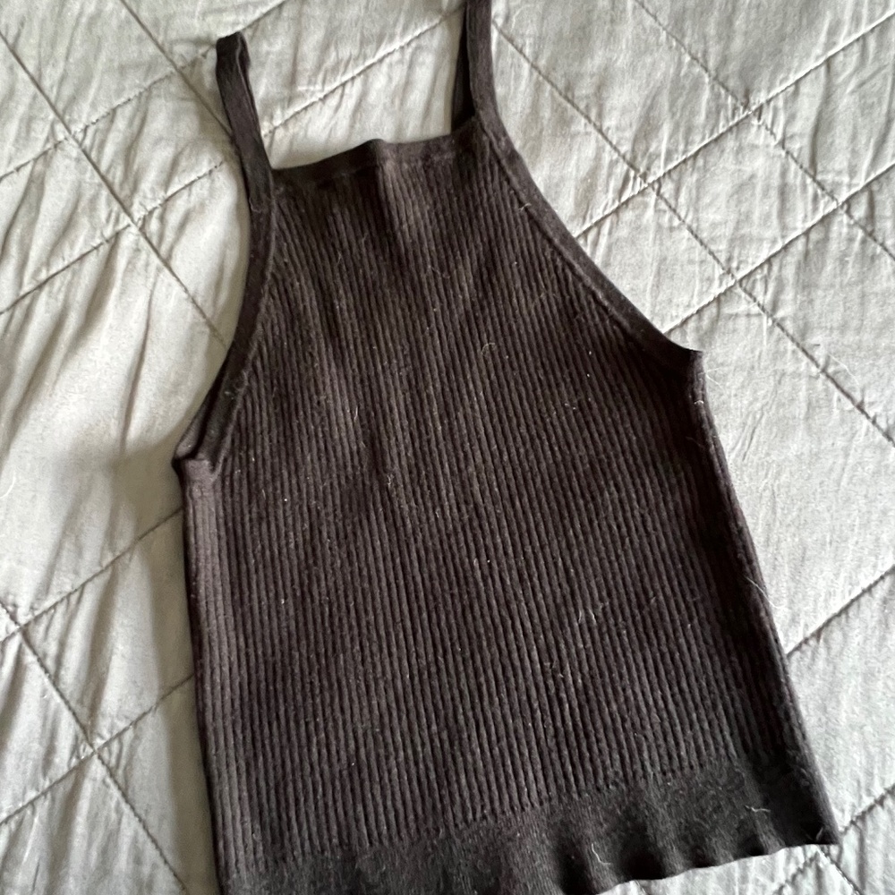 Black knit tank